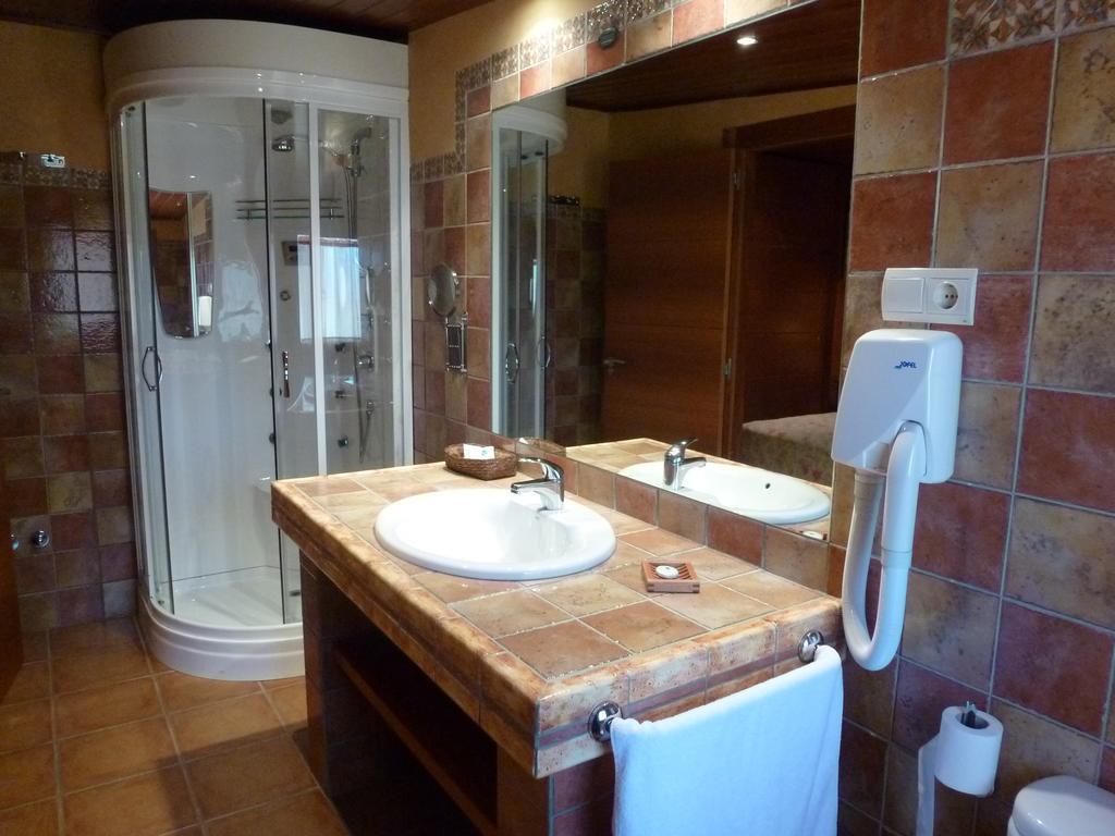 Hotel H Con Encanto Binéfar Pokoj fotografie